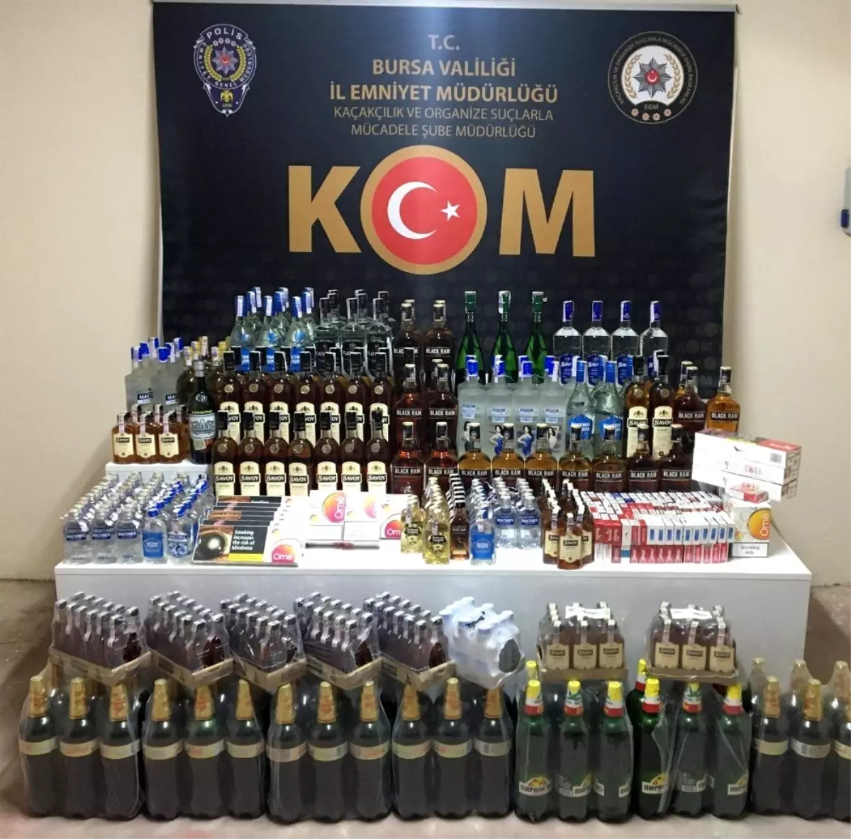 Bursa'da kaçak içki ve sigara operasyonu