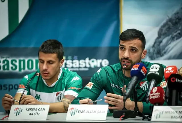 Bursaspor yeni transferlerine imza töreni düzenledi