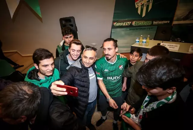Bursaspor yeni transferlerine imza töreni düzenledi