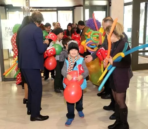 Çocuklar ve aileleri, Gönül Elçisi Projesi'yle eğlendi Çocuklar ve aileleri, Gönül Elçisi Projesi'yle eğlendi