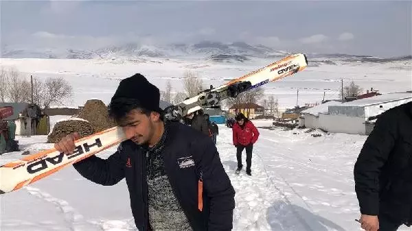 Dağ var, kayak var tesis istiyorlar Dağ var, kayak var tesis istiyorlar