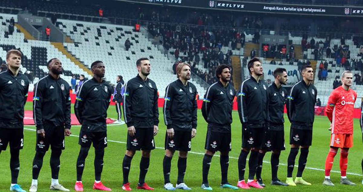 Erzurumspor'un 3. golünden sonra Caner, Elneny'nin boğazına sarıldı