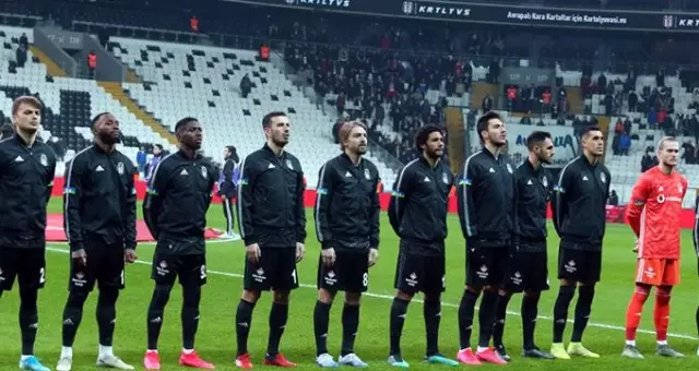 Erzurumspor'un 3. golünden sonra Caner, Elneny'nin boğazına sarıldı