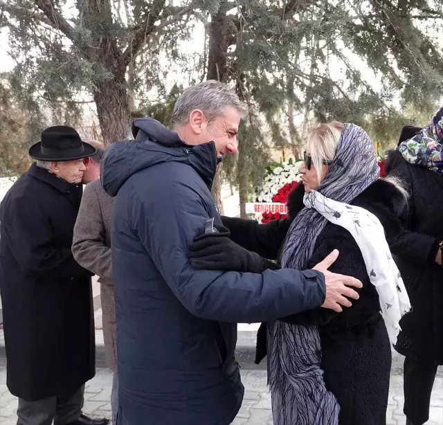 Gençlerbirliği'nin onursal başkanı İlhan Cavcav, kabri başında anıldı