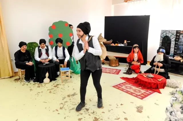 Huzurevi sakinleri gönüllerince eğlendi