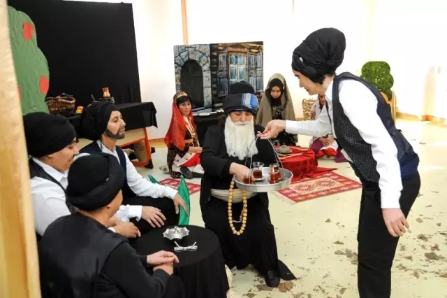 Huzurevi sakinleri gönüllerince eğlendi