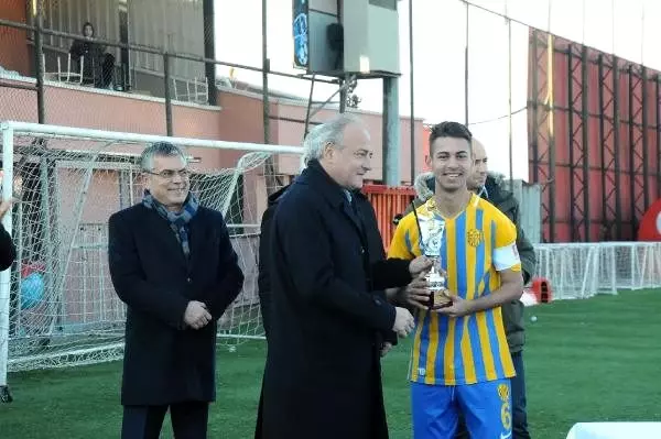 İlhan Cavcav anısına düzenlenen İlhan Cavcav anısına düzenlenen
