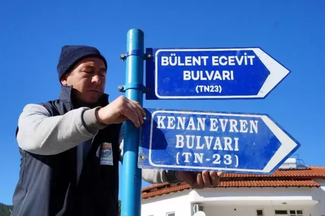 Marmaris'te 'Evren' gitti, 'Ecevit' geldi