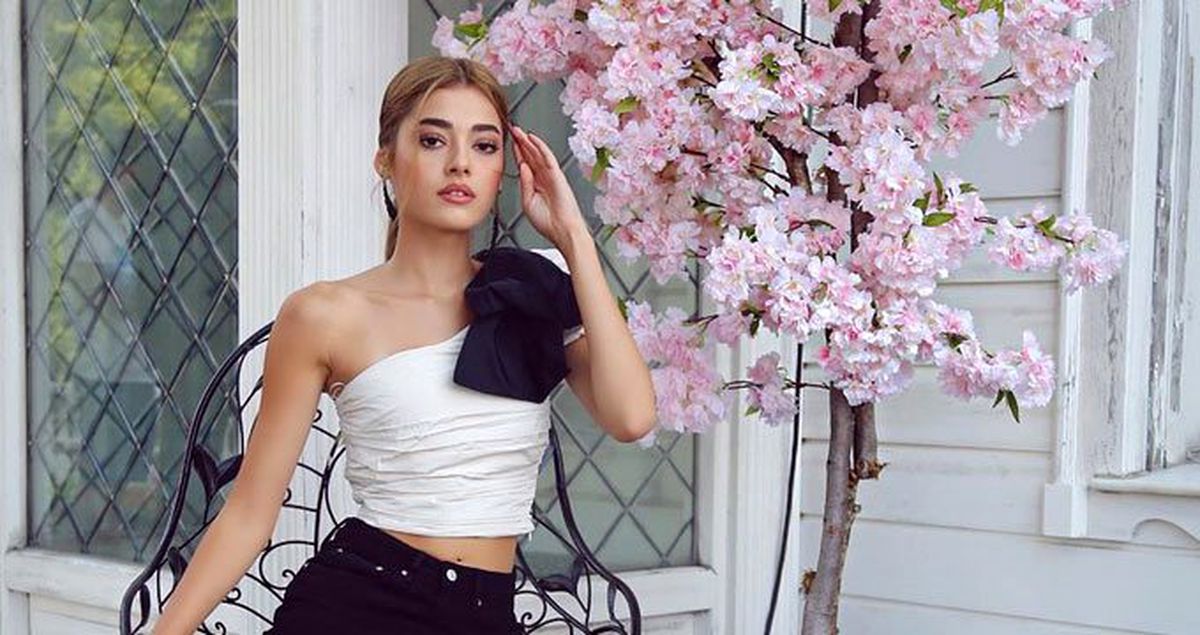 Simay Barlas'ın hayranları yeni paylaşımına iltifatlar yağdırdı
