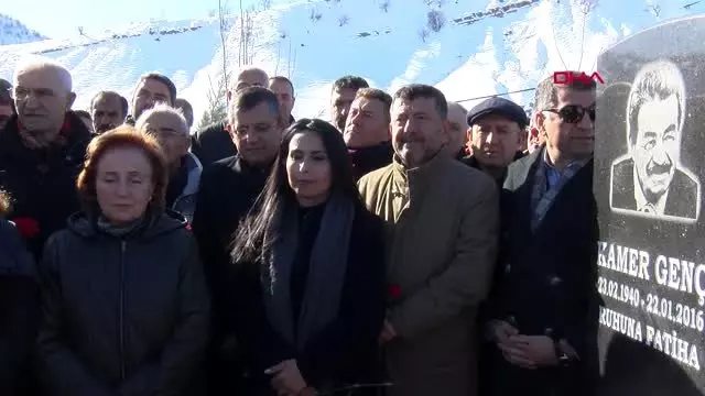 Tunceli kamer genç, mezarı başında anıldı