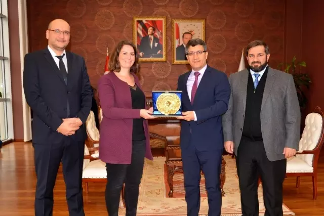 Almanya Kültür Ataşesi Maren Hülskemper'den BŞEÜ'ye ziyaret Almanya Kültür Ataşesi Maren Hülskemper'den BŞEÜ'ye ziyaret