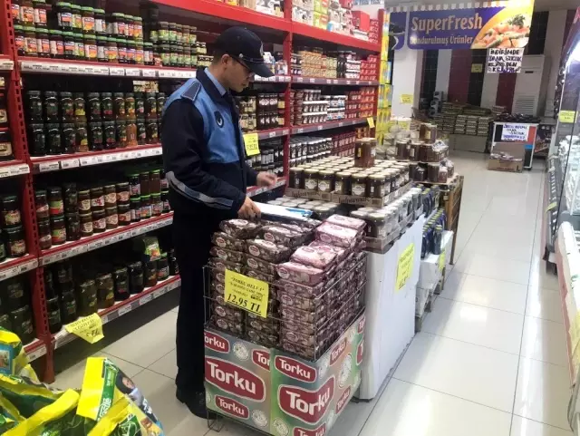 Bafra'da marketlere denetim Bafra'da marketlere denetim