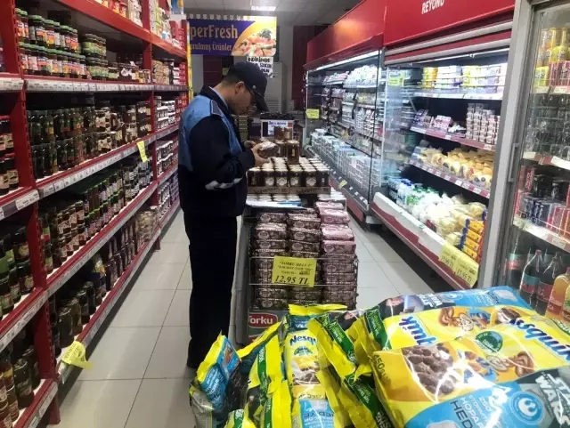 Bafra'da marketlere denetim Bafra'da marketlere denetim