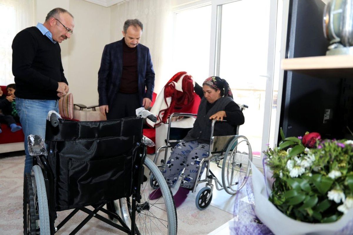 Başkan Kılınç�tan engelli vatandaşa tekerlekli sandalye Haber