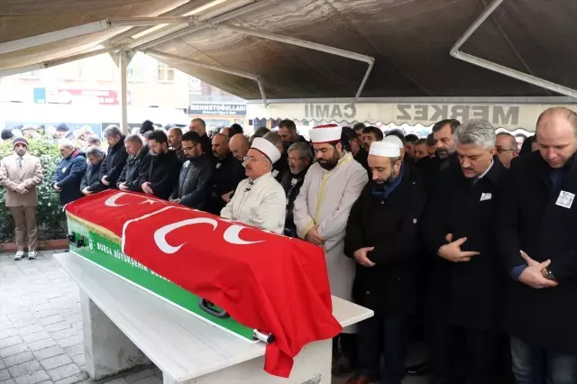 Bursa'da hayatını kaybeden MHP İlçe Başkanı Beysir, toprağa verildi Bursa'da hayatını kaybeden MHP İlçe Başkanı Beysir, toprağa verildi