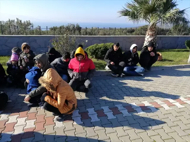 Çanakkale'de 39 düzensiz göçmen yakalandı Çanakkale'de 39 düzensiz göçmen yakalandı