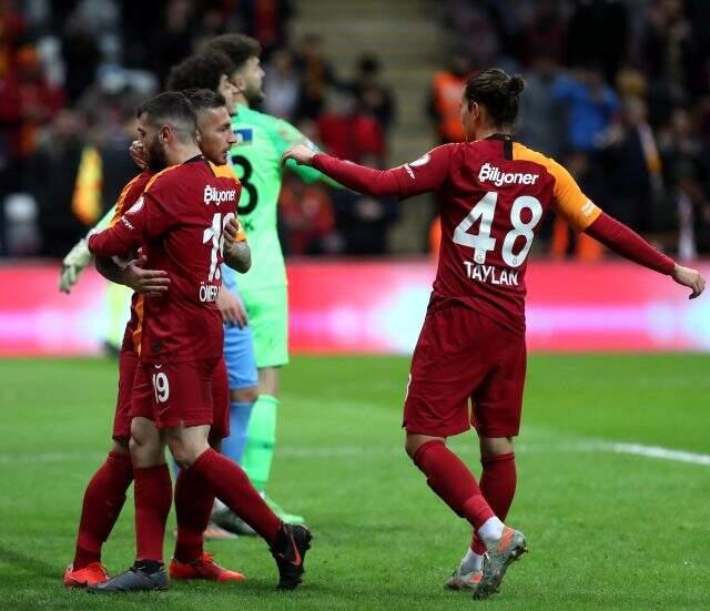 Galatasaray, Çaykur Rizespor'u kupada saf dışı bıraktı