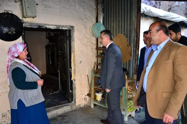 Kaymakam Solmaz'dan ihtiyaç sahiplerine ziyaret Kaymakam Solmaz'dan ihtiyaç sahiplerine ziyaret