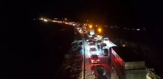 Kemikli rampaları 4 saat sonra kısmen ulaşıma açıldı