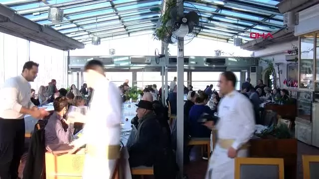 Kredi kartları restoranlarda bahşiş kültürünü bitiriyor Kredi kartları restoranlarda bahşiş kültürünü bitiriyor