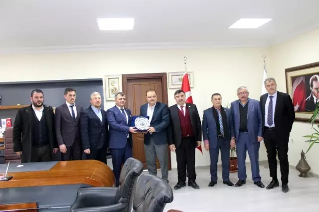 AK Parti Yerel Yönetimler Başkan Yardımcısı Abdurrahman Öz'den Emirdağ'a ziyaret AK Parti Yerel Yönetimler Başkan Yardımcısı Abdurrahman Öz'den Emirdağ'a ziyaret