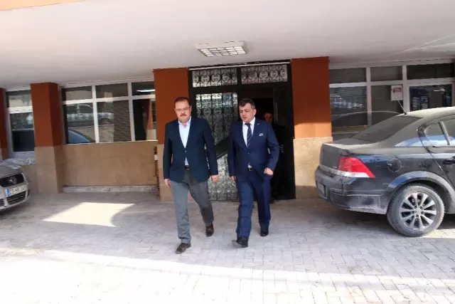 AK Parti Yerel Yönetimler Başkan Yardımcısı Abdurrahman Öz'den Emirdağ'a ziyaret AK Parti Yerel Yönetimler Başkan Yardımcısı Abdurrahman Öz'den Emirdağ'a ziyaret