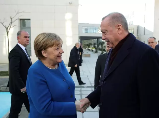 Almanya Başbakanı Merkel'den Türkiye'ye teşekkür Almanya Başbakanı Merkel'den Türkiye'ye teşekkür