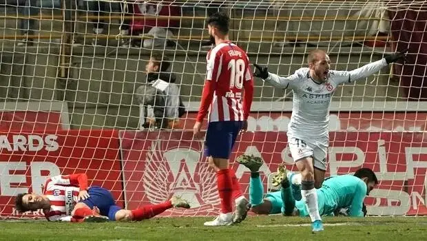 Atletico Madrid'e kupa şoku! 3. Lig takımına elendiler... Atletico Madrid'e kupa şoku! 3. Lig takımına elendiler...