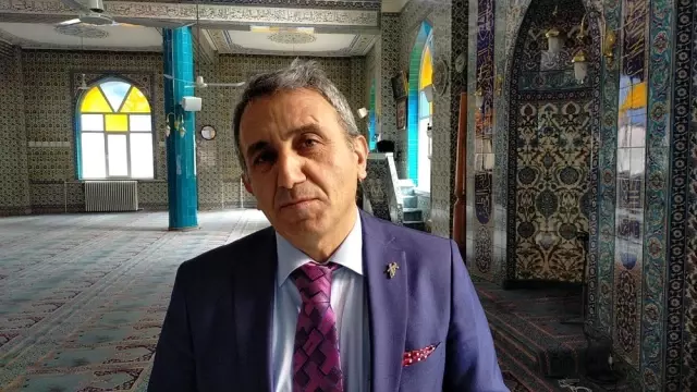 Cami cemaatine vaaz yerine deprem semineri verildi Cami cemaatine vaaz yerine deprem semineri verildi
