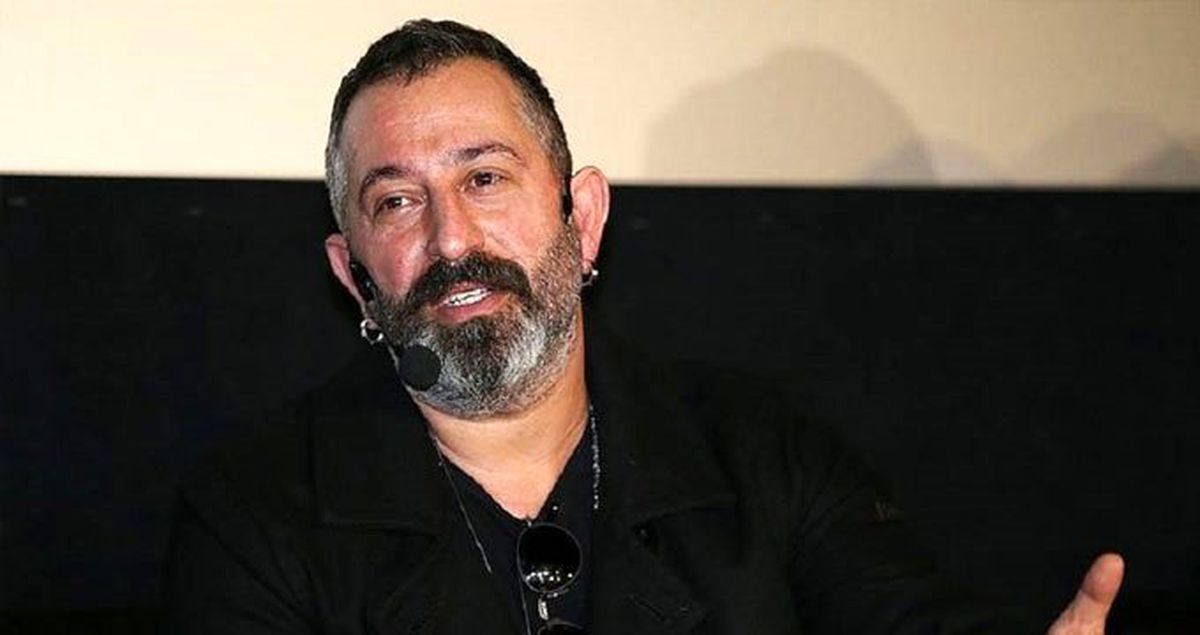 Cem Yılmaz, kendi ismiyle açılan sahte hesaplara tepki gösterdi: Şu oyunu bırakın artık!