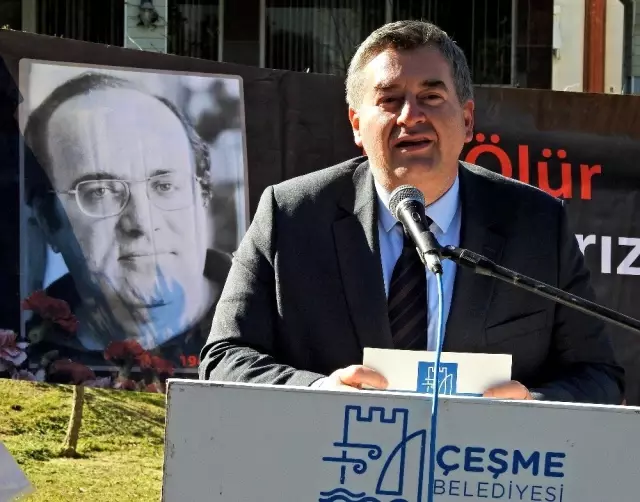 Çeşme'de Uğur Mumcu için duygusal anma Çeşme'de Uğur Mumcu için duygusal anma