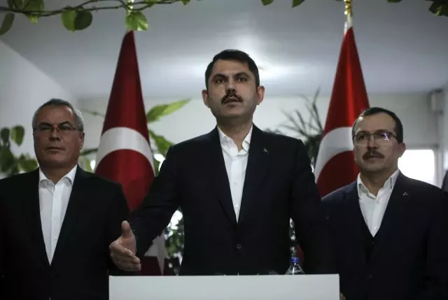 Çevre ve Şehircilik Bakanı Murat Kurum: '(Akhisar'daki deprem) Yapıları ağır hasar gören... Çevre ve Şehircilik Bakanı Murat Kurum: '(Akhisar'daki deprem) Yapıları ağır hasar gören...