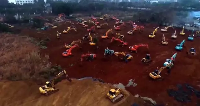 Çin'de koronavirüsü için 6 günde bin yataklı hastane inşa edilecek