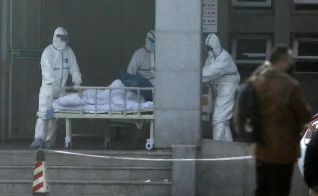Koronavirüsünün yılanlardan insanlara geçtiği açıklandı