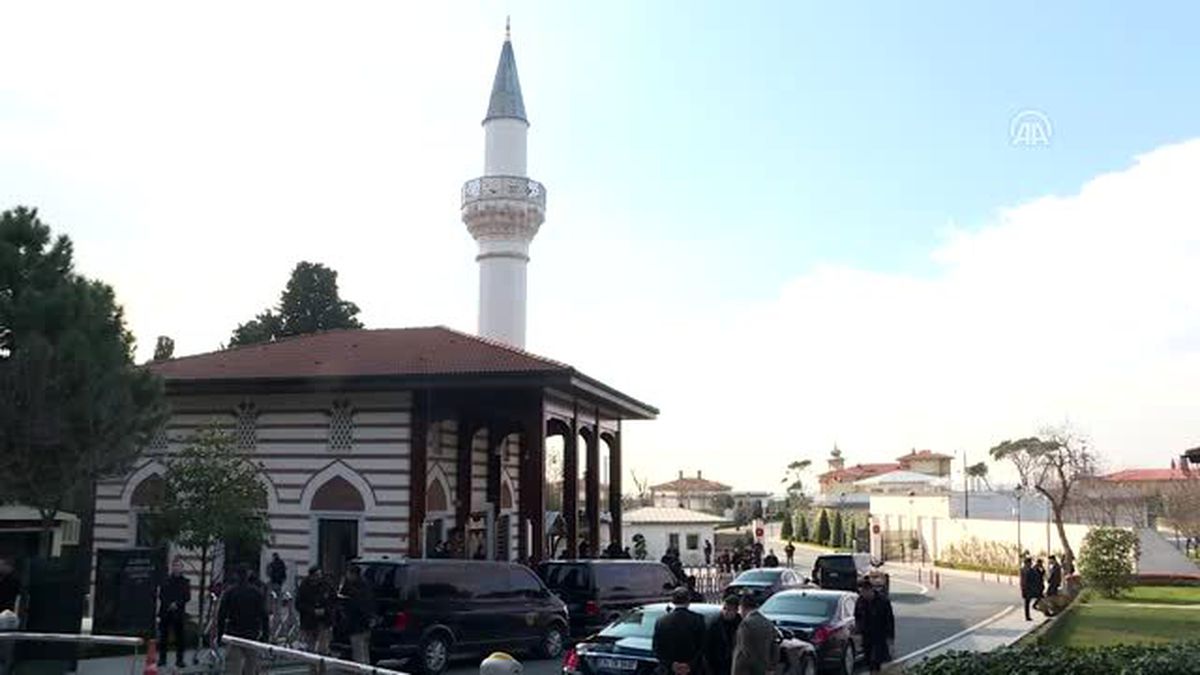 Cumhurbaşkanı Erdoğan cuma namazını Kerem Aydınlar Camisi'nde kıldı