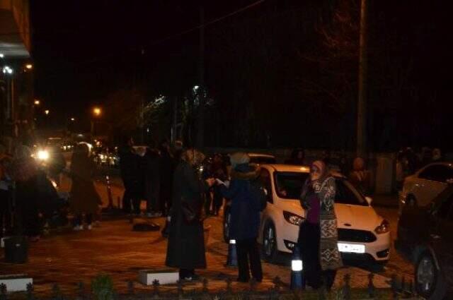 Elazığ'daki şiddetli depremin ardından ilk kareler.