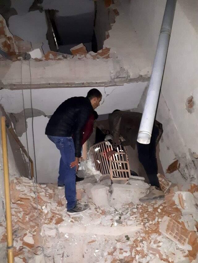 Elazığ'daki şiddetli depremin ardından ilk kareler.