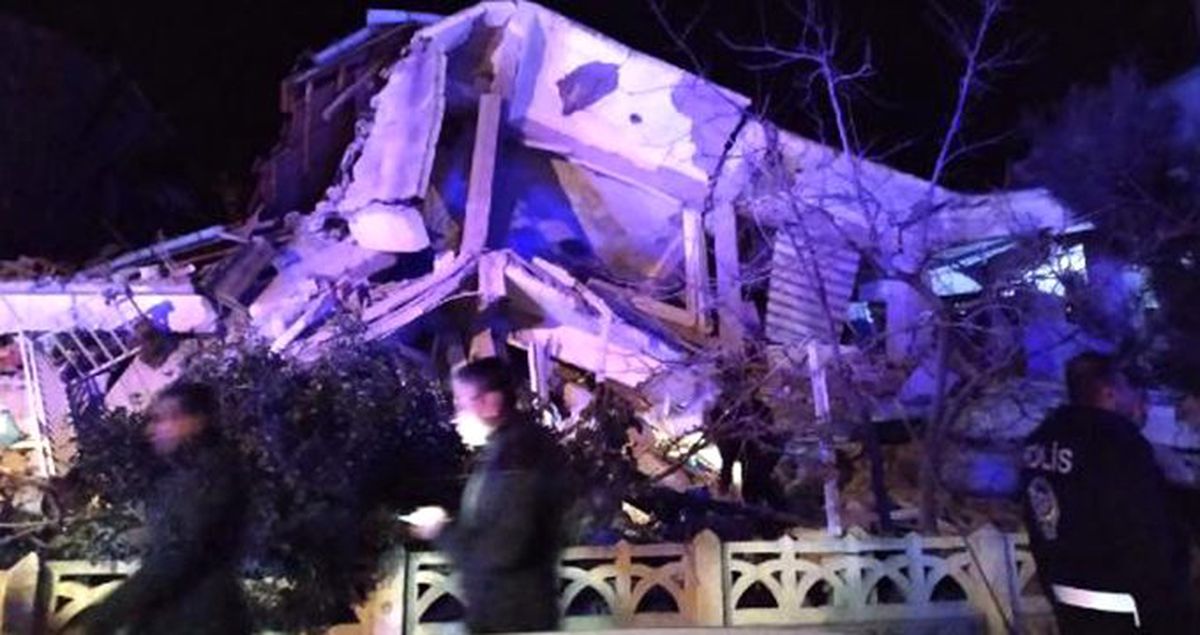 Elazığ'daki şiddetli depremin ardından ilk kareler