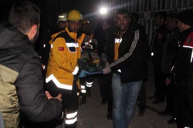 Elazığ'daki şiddetli depremin ardından ilk kareler.
