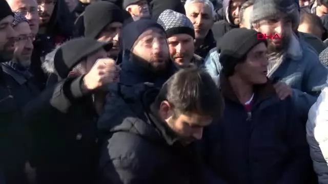 İbb'de işten çıkarılan işçiler eylemlerinin 150. gününde İbb'de işten çıkarılan işçiler eylemlerinin 150. gününde