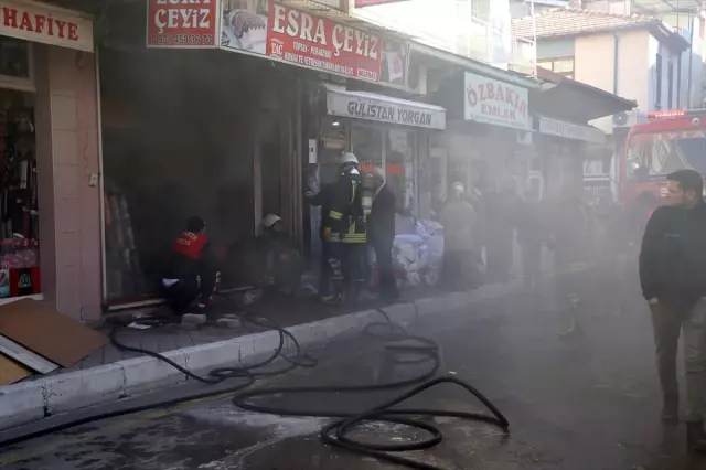 Isparta'da iş yerinde çıkan yangında hasar oluştu
