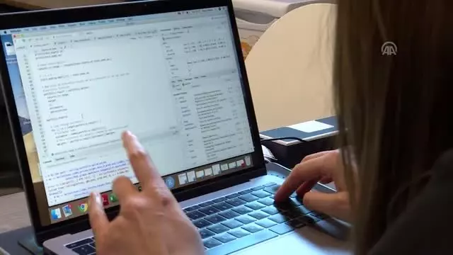 Kadın girişimci, yapay zekayla 'finans danışmanı' geliştirdi Kadın girişimci, yapay zekayla 'finans danışmanı' geliştirdi