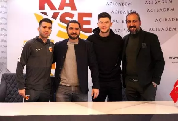 Kayserispor, Emre Taşdemir ve Cristian Sapunaru'ya imzayı attırdı Kayserispor, Emre Taşdemir ve Cristian Sapunaru'ya imzayı attırdı