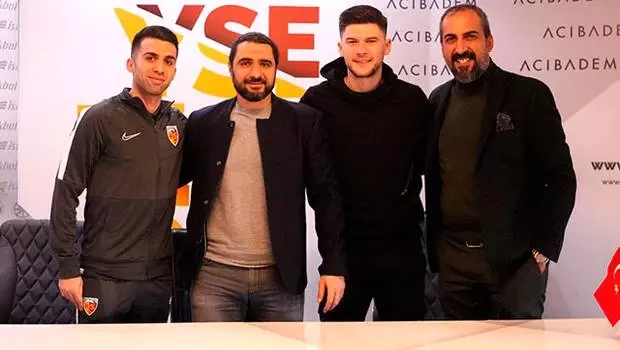 Kayserispor, Emre Taşdemir ve Sapunaru ile imzaladı! Kayserispor, Emre Taşdemir ve Sapunaru ile imzaladı!