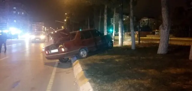 Kız çocuğunu kaçıran uzman çavuş, linç girişiminden havaya ateş açarak kurtuldu Kız çocuğunu kaçıran uzman çavuş, linç girişiminden havaya ateş açarak kurtuldu