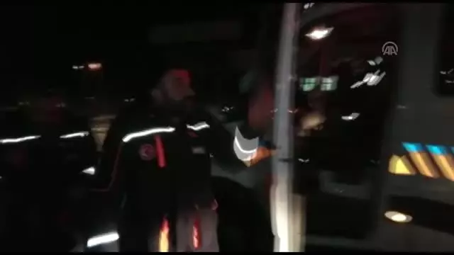 Kurtarma ekipleri, deprem nedeniyle Elazığ'a gönderildi Kurtarma ekipleri, deprem nedeniyle Elazığ'a gönderildi