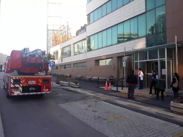 Maltepe devlet hastanesi'nde yangın (1) Maltepe devlet hastanesi'nde yangın (1)