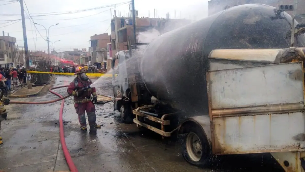 Peru'da gaz yüklü tanker patladı: 2 ölü, 50 yaralı