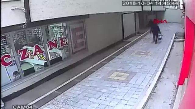 Peruklu hırsız, hülya avşar'ın evini de soymuş Peruklu hırsız, hülya avşar'ın evini de soymuş
