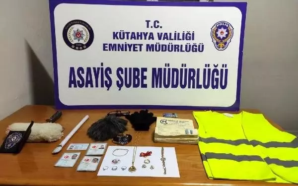 Peruklu hırsız, Hülya Avşar'ın evini de soymuş Peruklu hırsız, Hülya Avşar'ın evini de soymuş